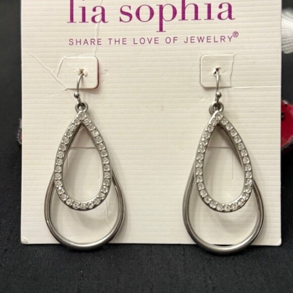Lia Sophia "RENDEZVOUS" Earrings - Picture 3 of 7